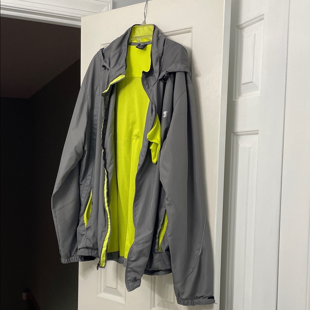 Zara Men's Windbreaker in Charcoal and Neon Green